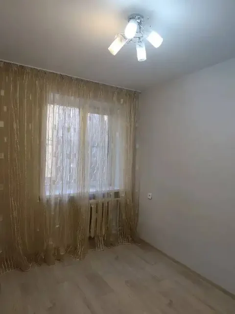 Продажа комнаты в четырёхкомнатной квартире, Юго-западный район, ул. Тухачевского - Дом в Ставрополь