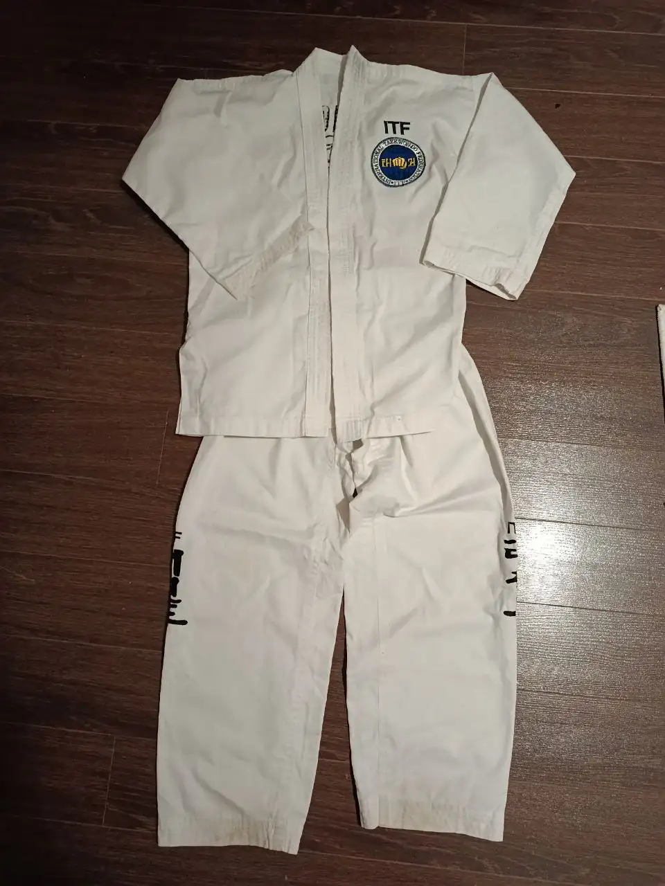 Продам или отдам спортивное снаряжение для тхэквондо - Спорт (Хобби и отдых) в Ставрополь