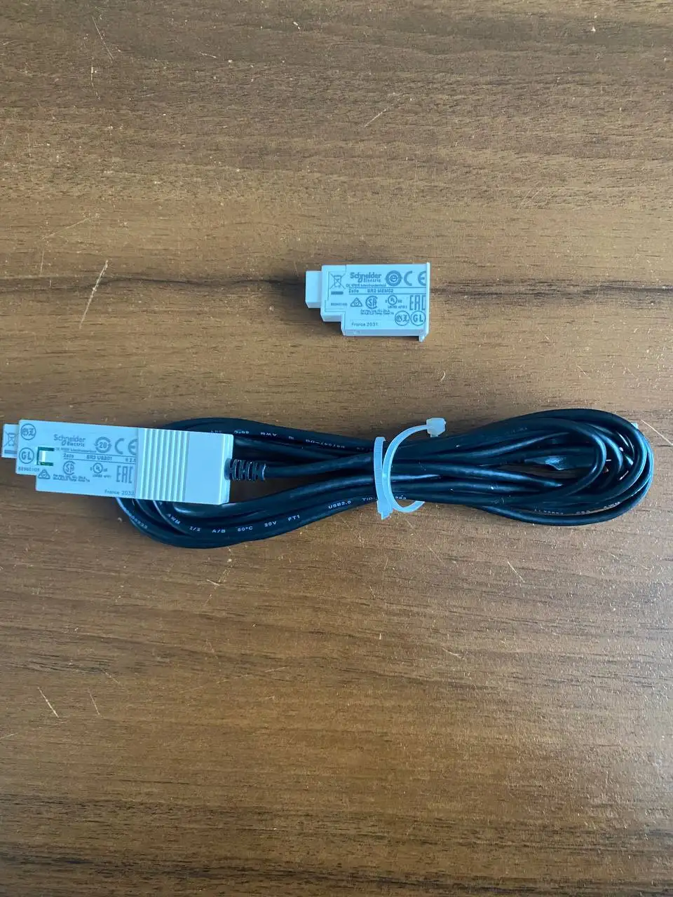 Кабель Zelio Logic Schneider Electric SR2USB01 для программирования контроллеров - Кабели и аксессуары (Электроника) в Ставрополь