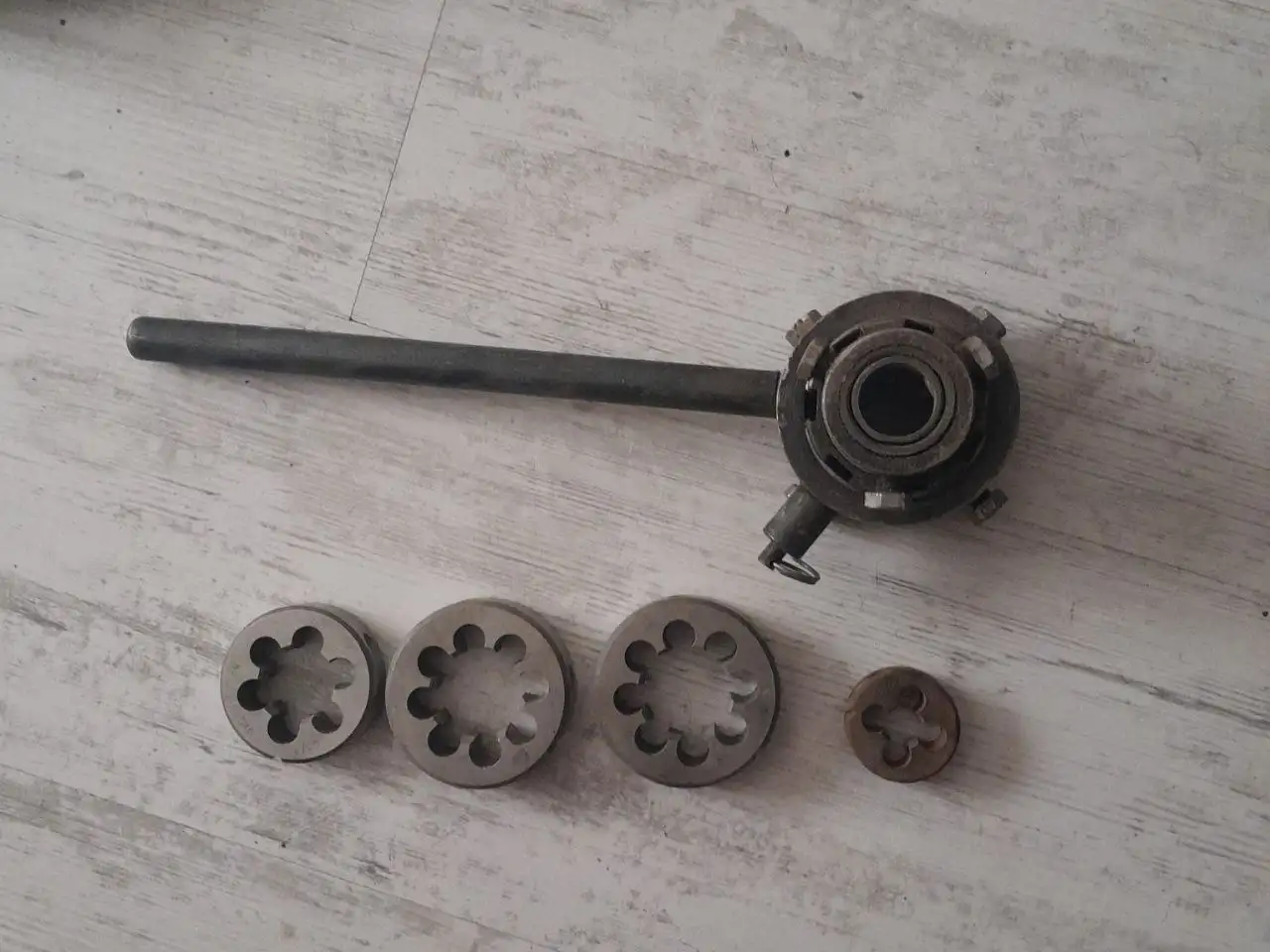 Трещотка для плашек с трубной резьбой - Инструменты (Запчасти) в Ставрополь