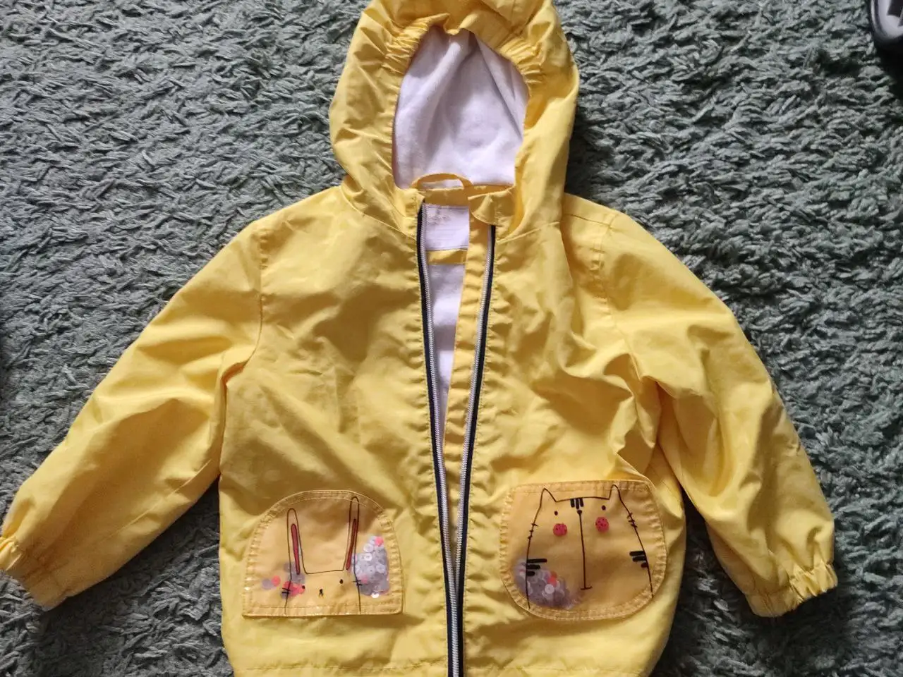 Ветровка в хорошем состоянии - Одежда в Ставрополь