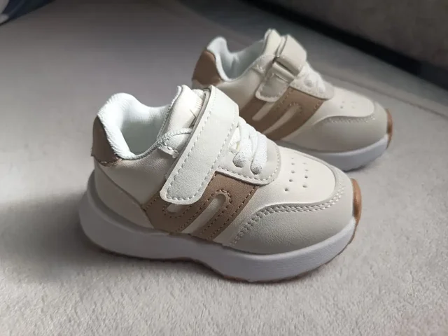 Продажа детских кроссовок 21 размера - Мебель для детей в Ставрополь