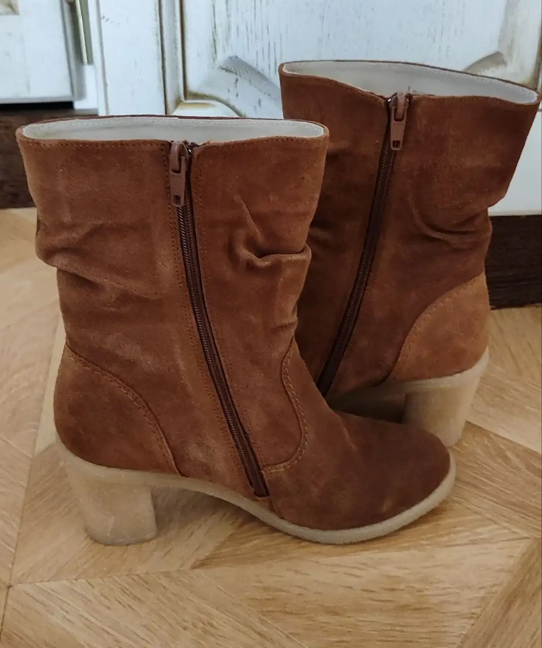 Новые сапоги Laura Valorosa натуральная замша - Обувь (Одежда) в Ставрополь