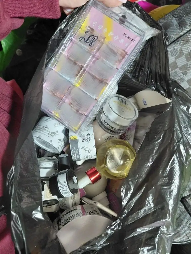 Комплект материалов для маникюра и наращивания ногтей - Барахолка в Ставрополь