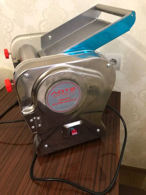 Тестораскатка-лапшерезка в отличном состоянии - Барахолка в Ставрополь