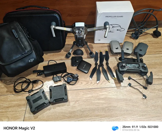 Продам DJI Mavic Pro Platinum с комплектом Fly More Combo - Умная колонка в Ставрополь