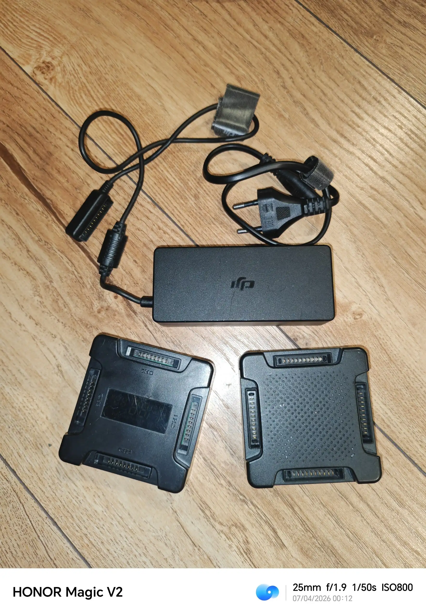 Продам DJI Mavic Pro Platinum с комплектом Fly More Combo - Дроны и квадрокоптеры (Электроника) в Ставрополь