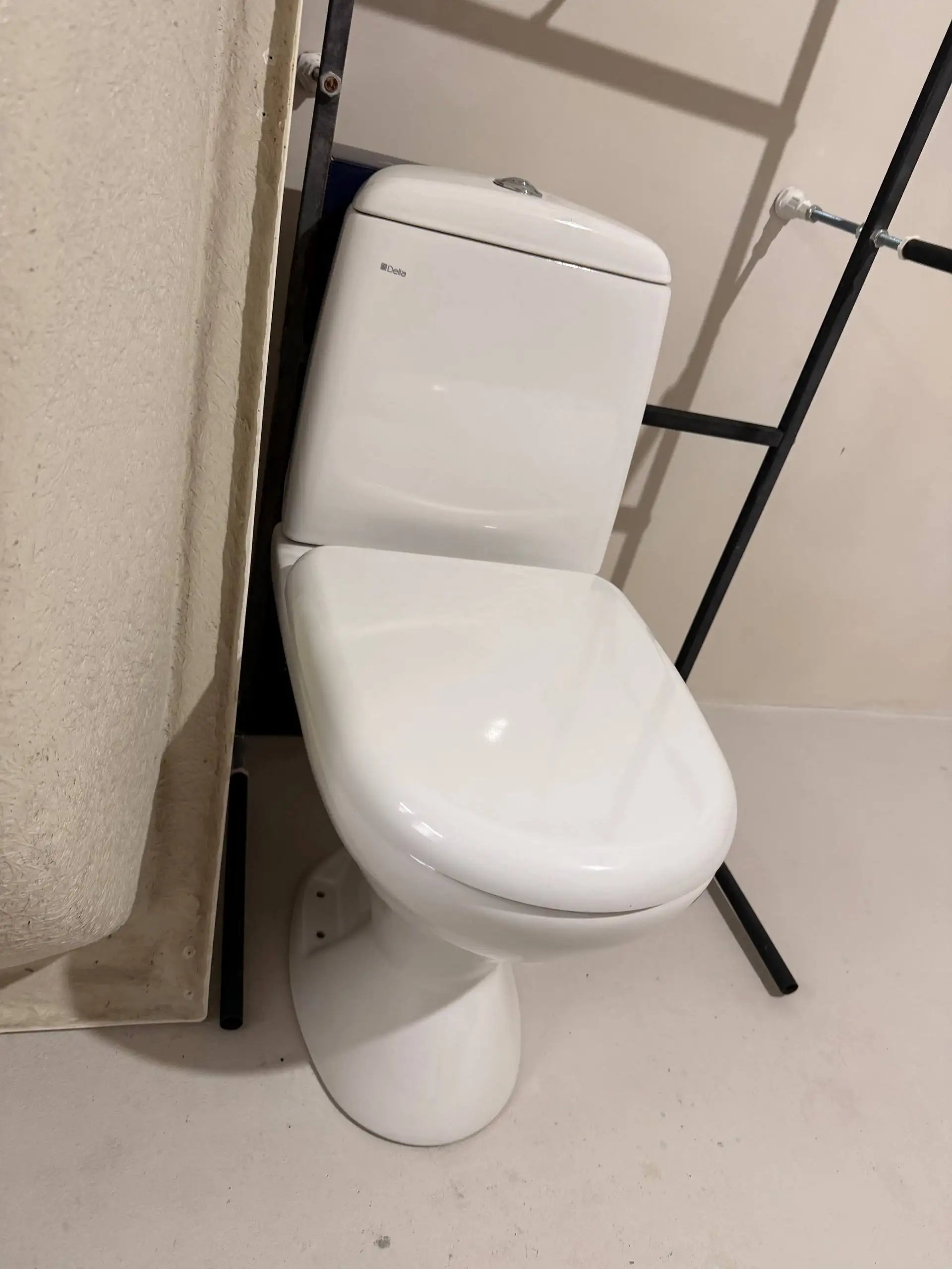 Исправный унитаз для временной установки - Сантехника (Для дома и дачи) в Ставрополь