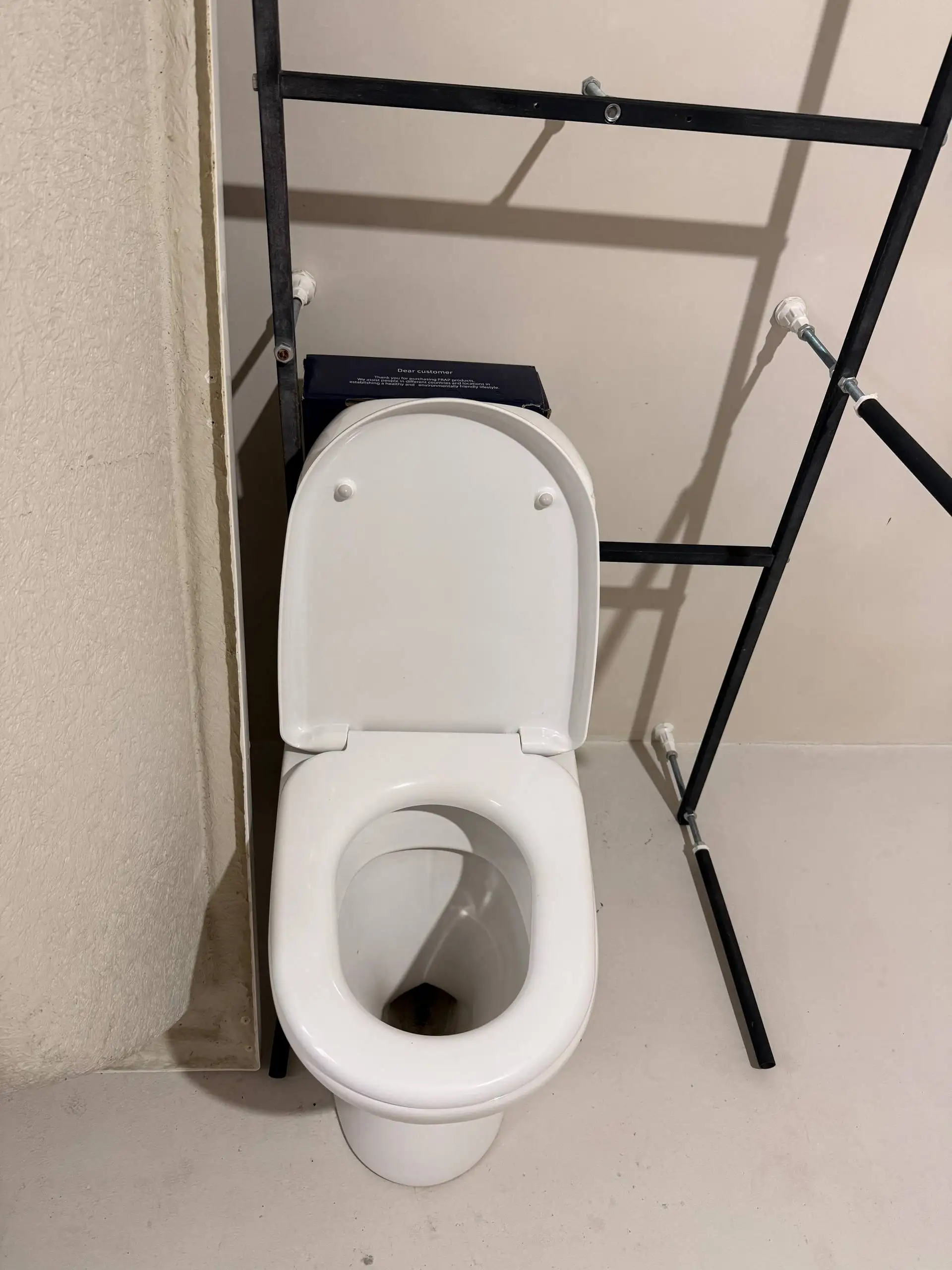 Исправный унитаз для временной установки - Сантехника (Для дома и дачи) в Ставрополь