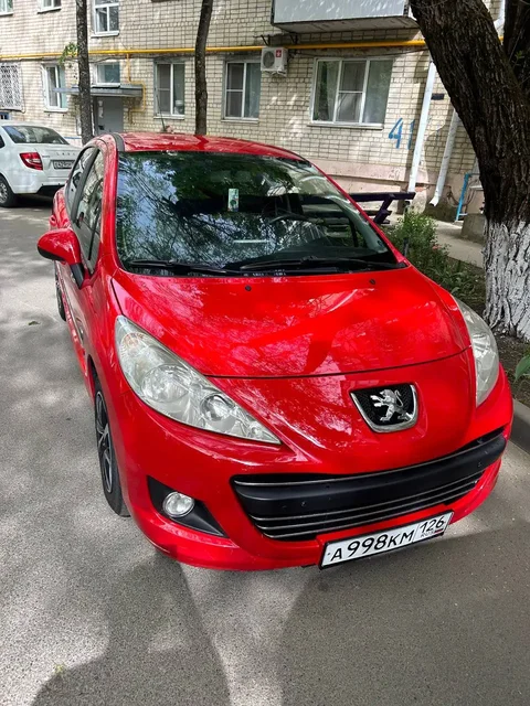 Peugeot 207 2010 года в идеальном состоянии - Автоаксессуары и дополнения в Ставрополь
