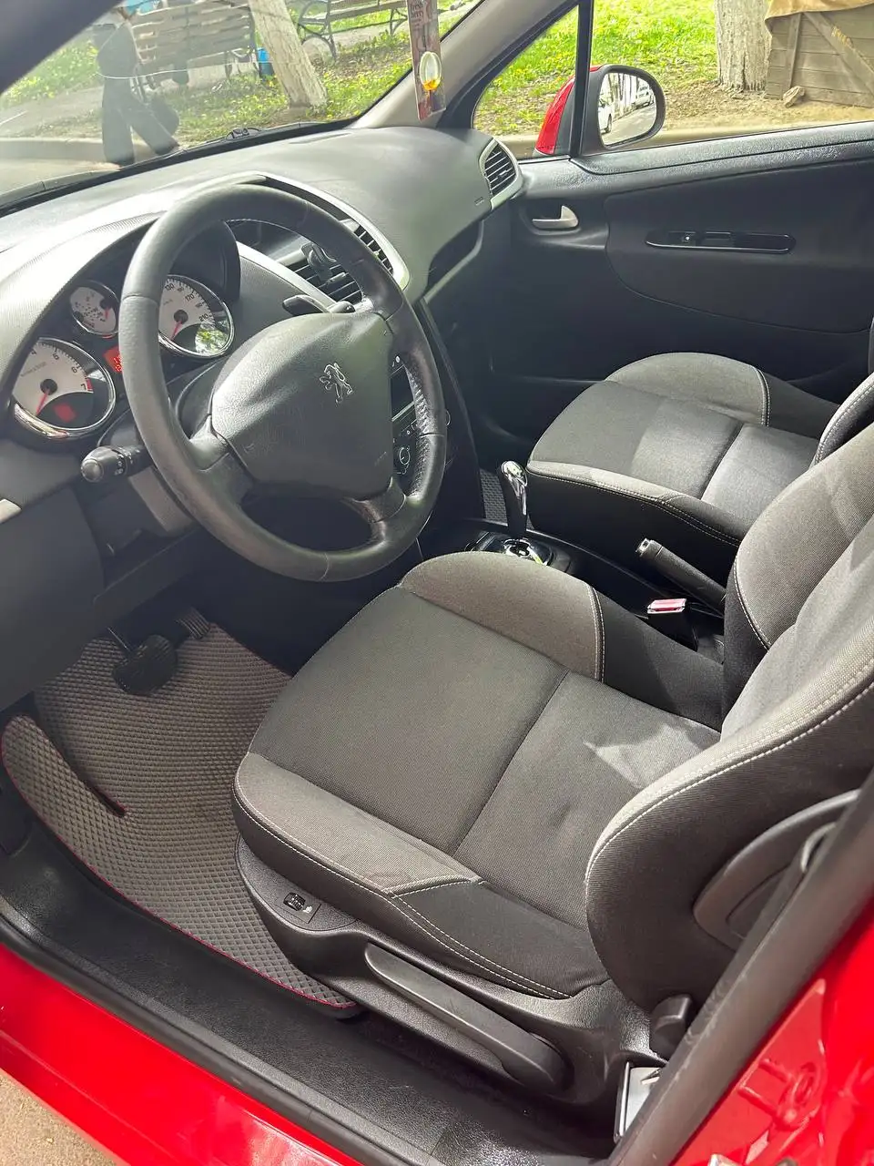 Peugeot 207 2010 года в идеальном состоянии - Легковые автомобили (Авто) в Ставрополь