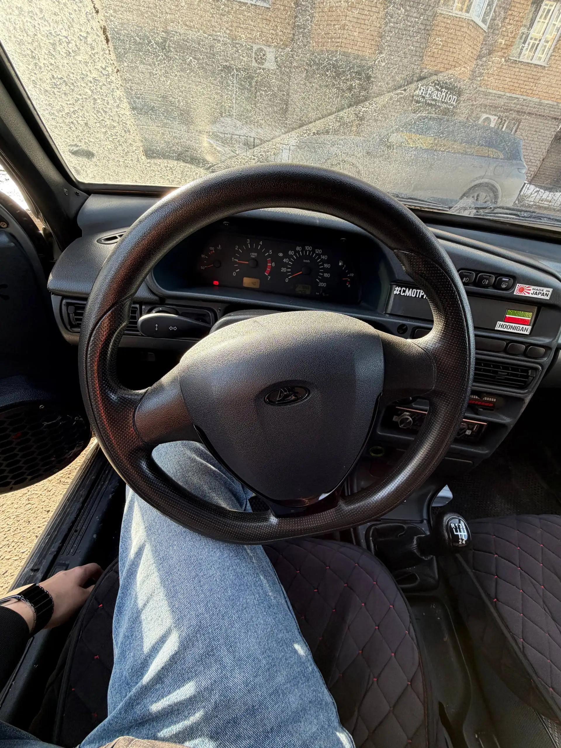 Продам машину 1.6 с музыкой и сабвуфером - Авто в Казань