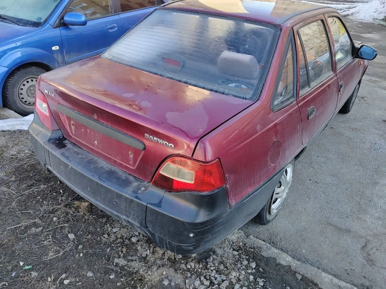 Автомобиль 2012 года на 16-дюймовых дисках - Авто в Казань