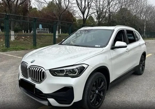 BMW X1 2021 facelift sDrive20Li 1.5t 140 сил 55к пробег - УАЗ Патриот в Москва