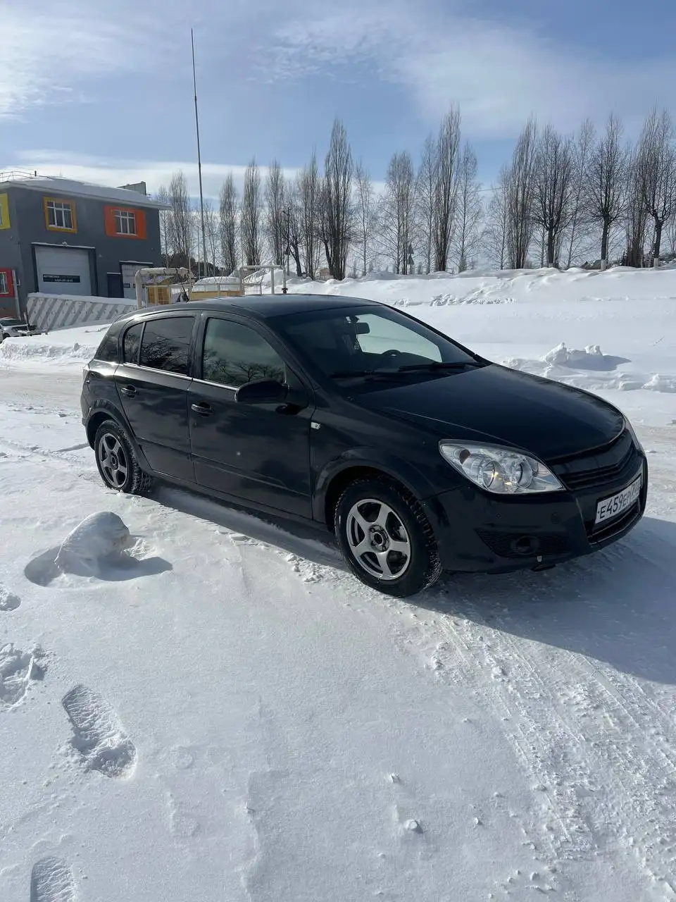 Opel Astra 2007 г.в. с МКПП и новой магнитолой - Легковые автомобили (Авто) в Казань