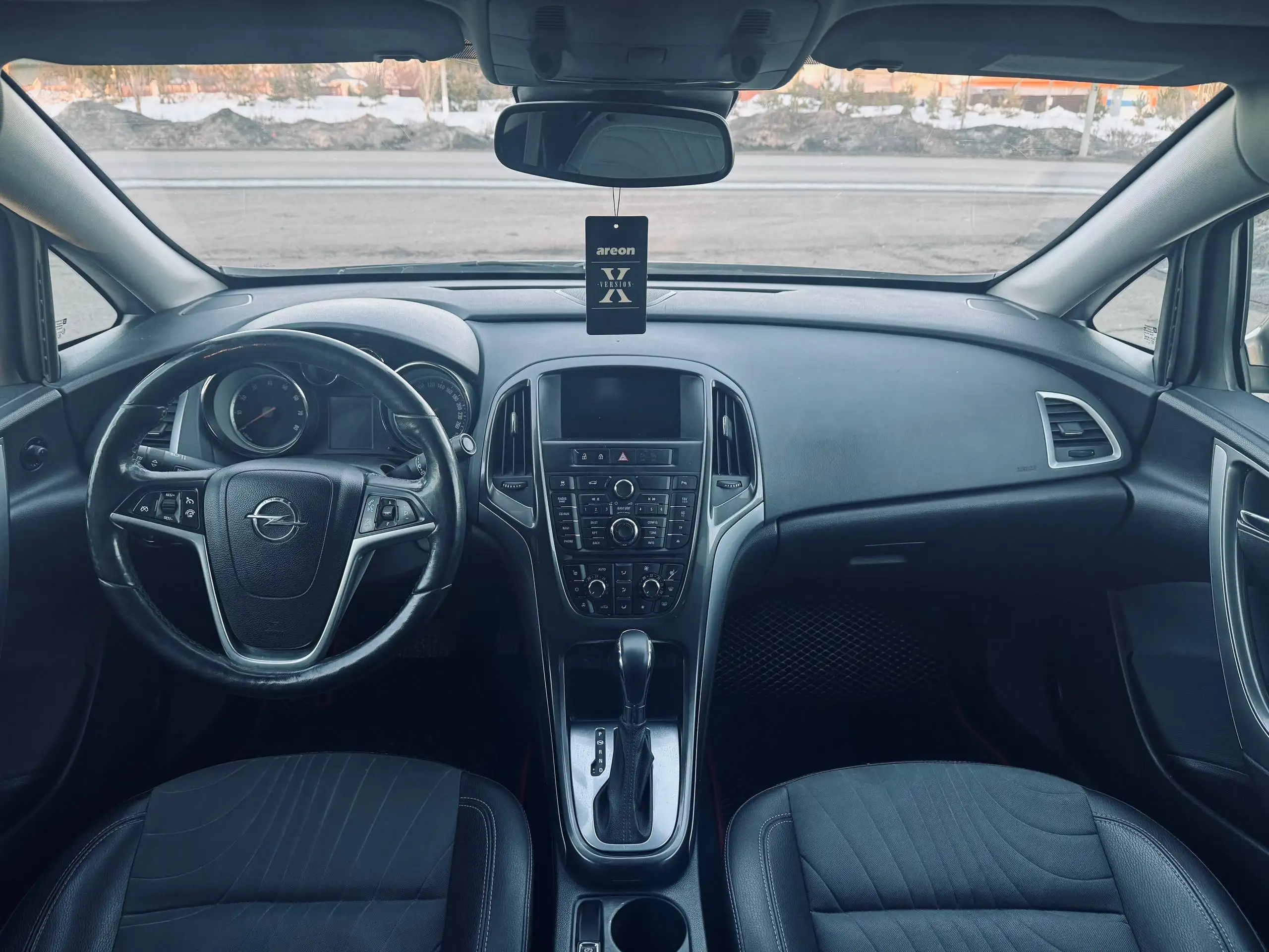 Продам Астра J седан (рестайлинг) 2013/2014 - Авто в Казань