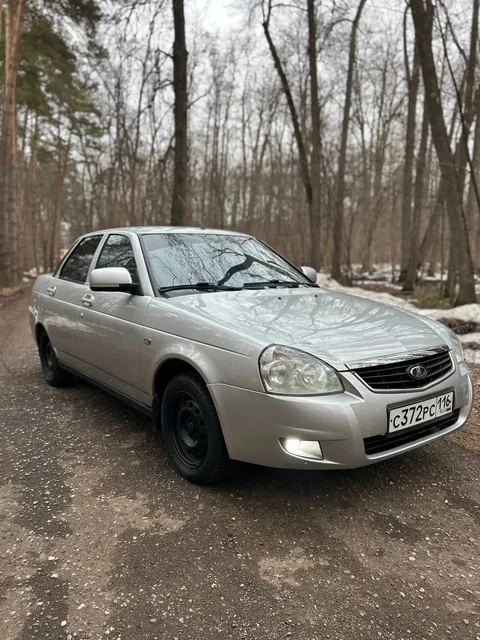 Продажа автомобиля Lada Priora 2013 года выпуска - Легковые автомобили в Нижнекамск
