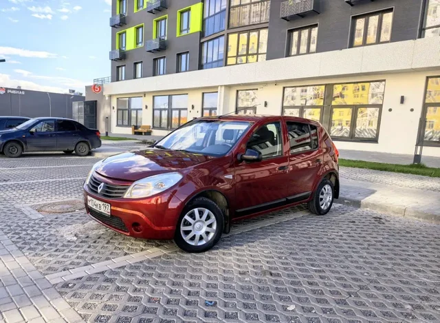 Renault Sandero 2011 - Косметика и уход за авто в Казань