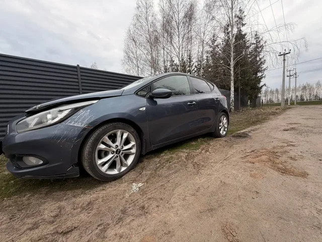 Lada Priora 1.6 механика 2014 - Авто в Казань