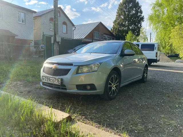 Chevrolet Cruze 1.8 AT 2011 - Легковые в Казань