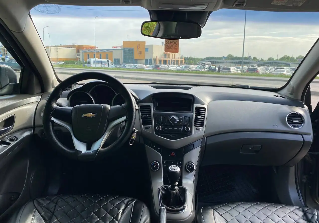 Chevrolet Cruze 2010, MT - Легковые автомобили (Авто) в Казань