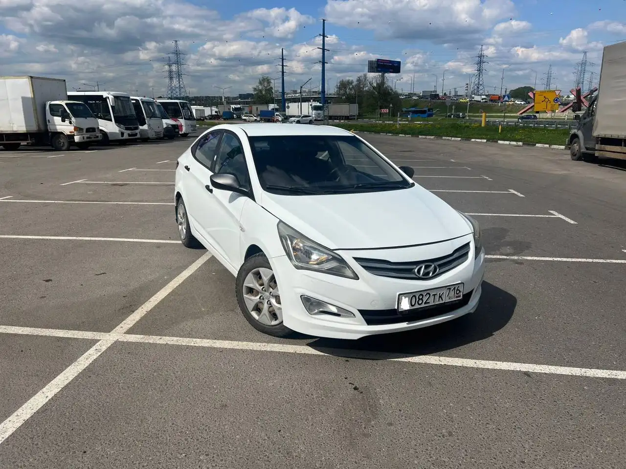 Hyundai Solaris 2015 1.4 АКПП - Авто в Москва