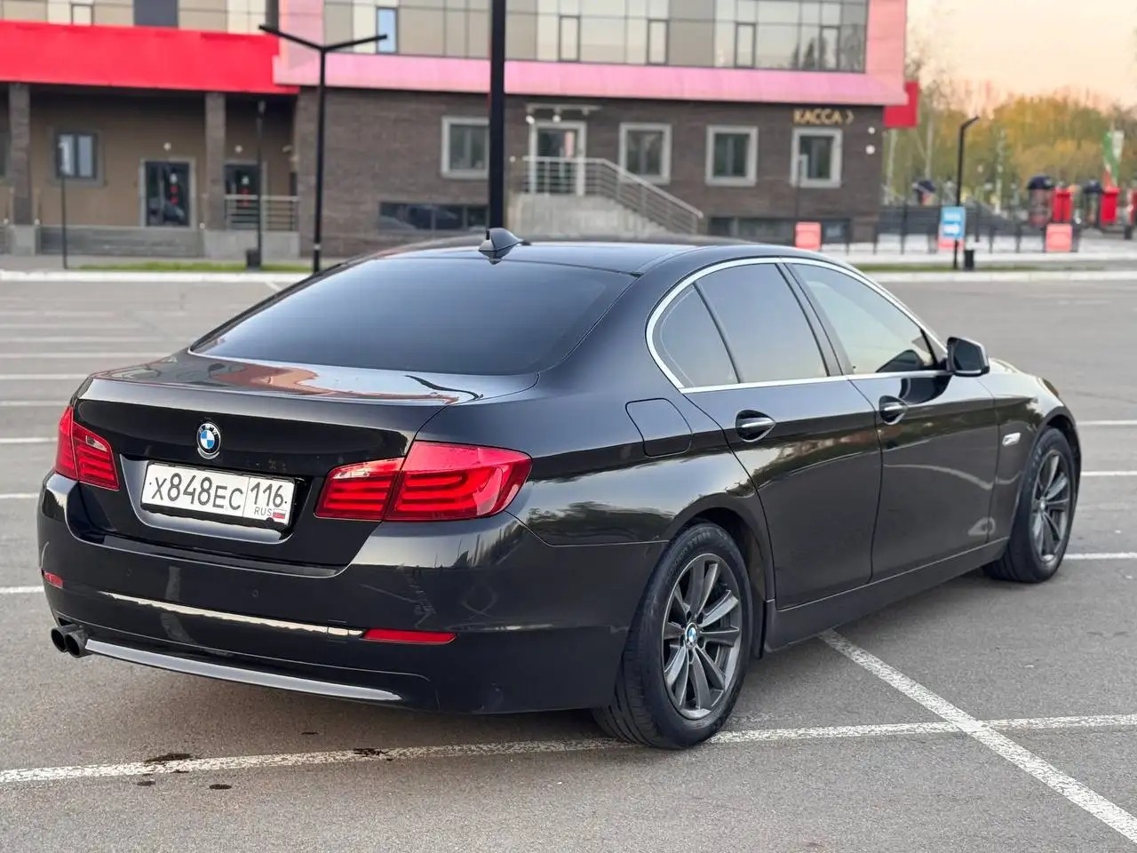 BMW F10 2013 - Легковые автомобили (Авто) в Набережные Челны