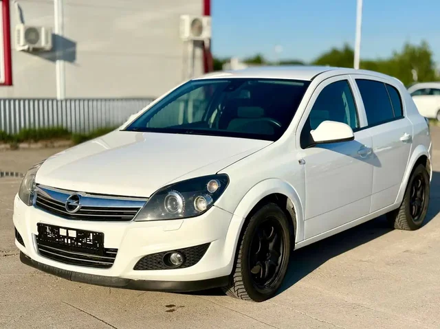 Opel Astra 2014 - частное объявление в Нижнекамск