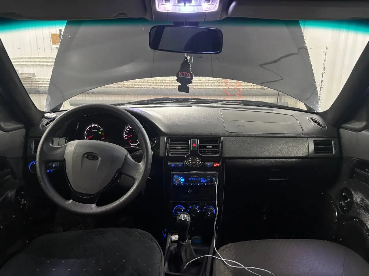 Lada Priora 2009 года, комплектация Lux, владелец - Легковые автомобили (Авто) в Волжск