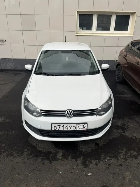 Volkswagen Polo 2014 - Легковые автомобили в Набережные Челны