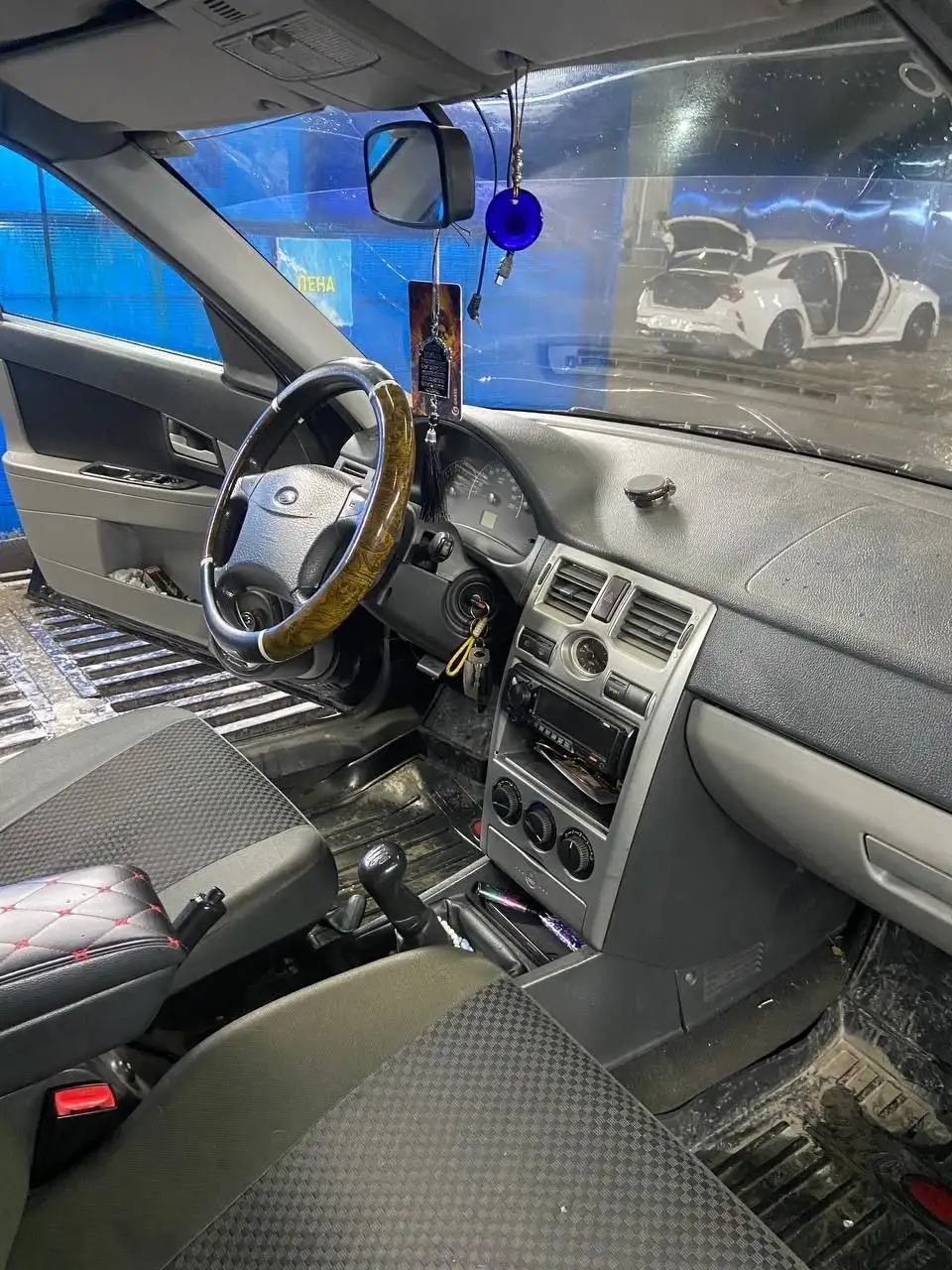 Lada Priora 2011 черная - Легковые автомобили (Авто) в Казань
