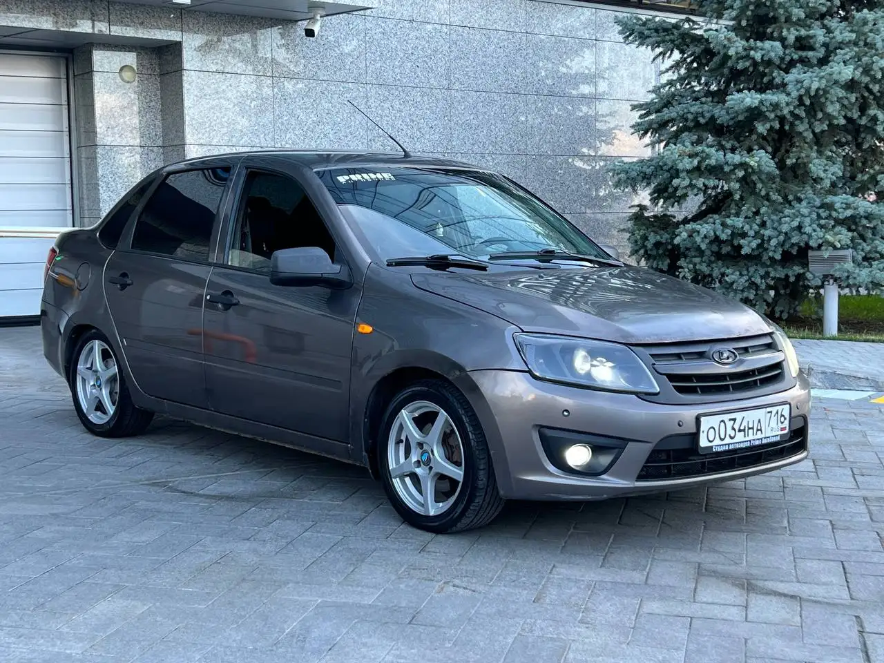 Lada Granta 2015 года - Легковые автомобили (Авто) в Казань