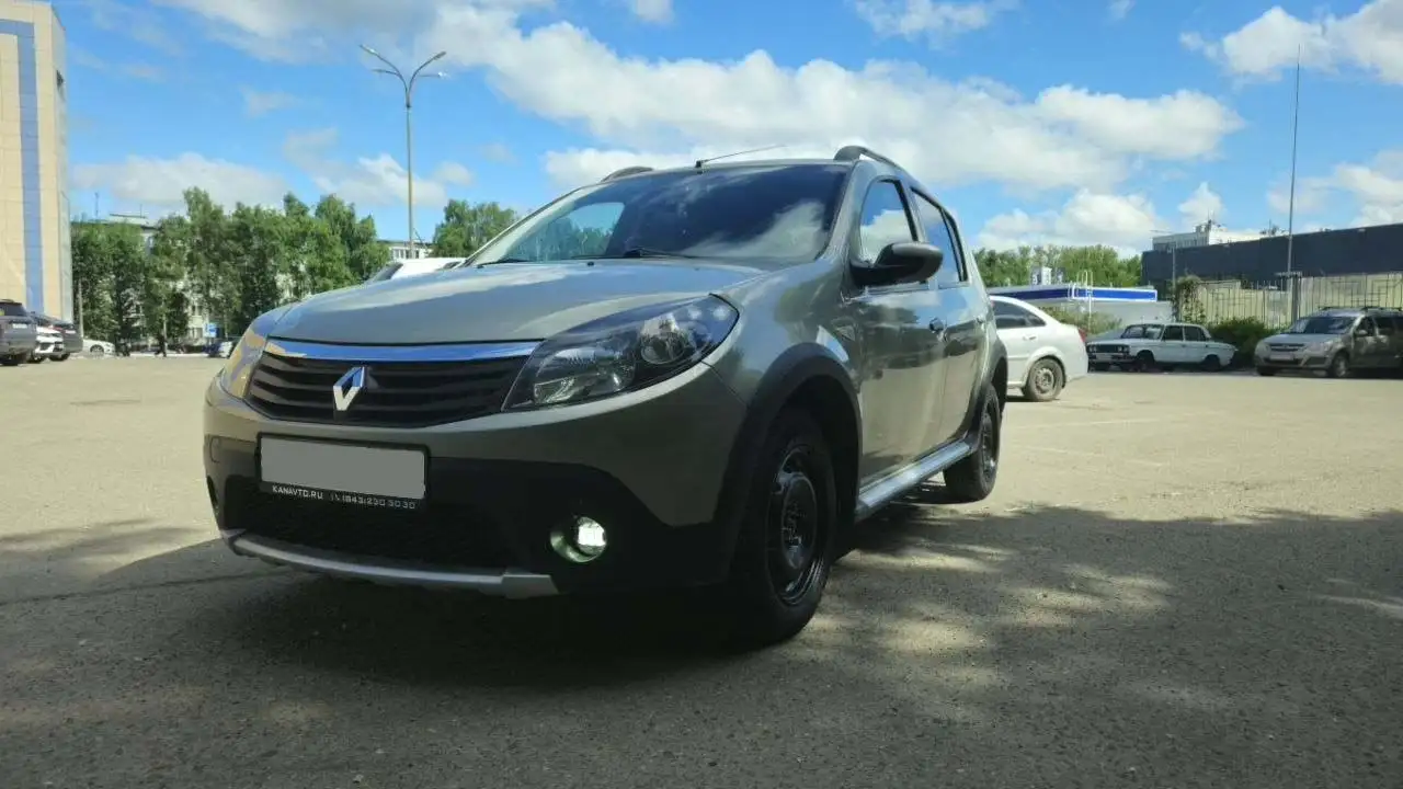 Renault Sandero Stepway 2012 по цене ниже рынка - Автомобили (Авто) в Казань