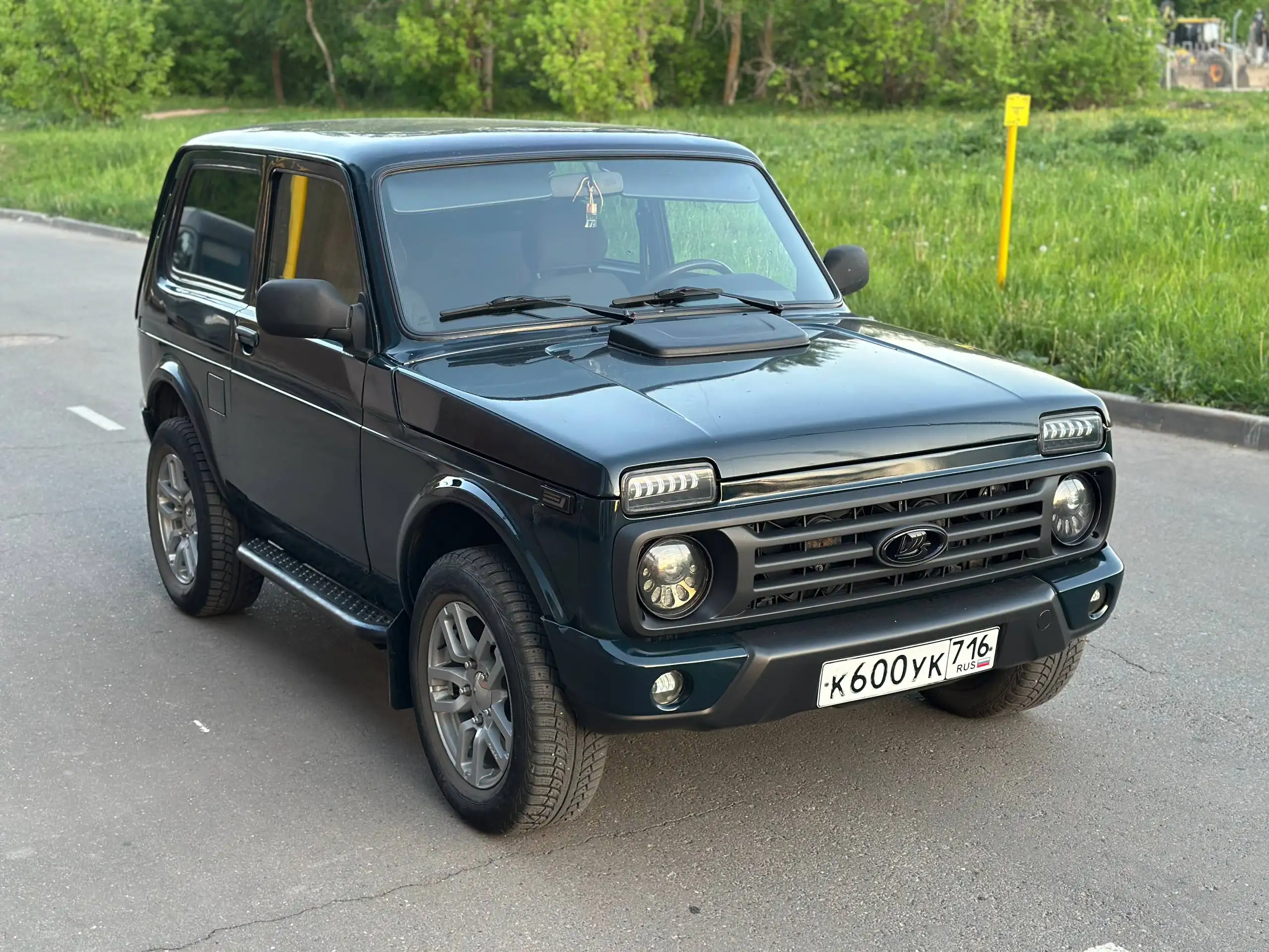 Нива 2013 года, 107000 км - Внедорожники (Авто) в Нижнекамск