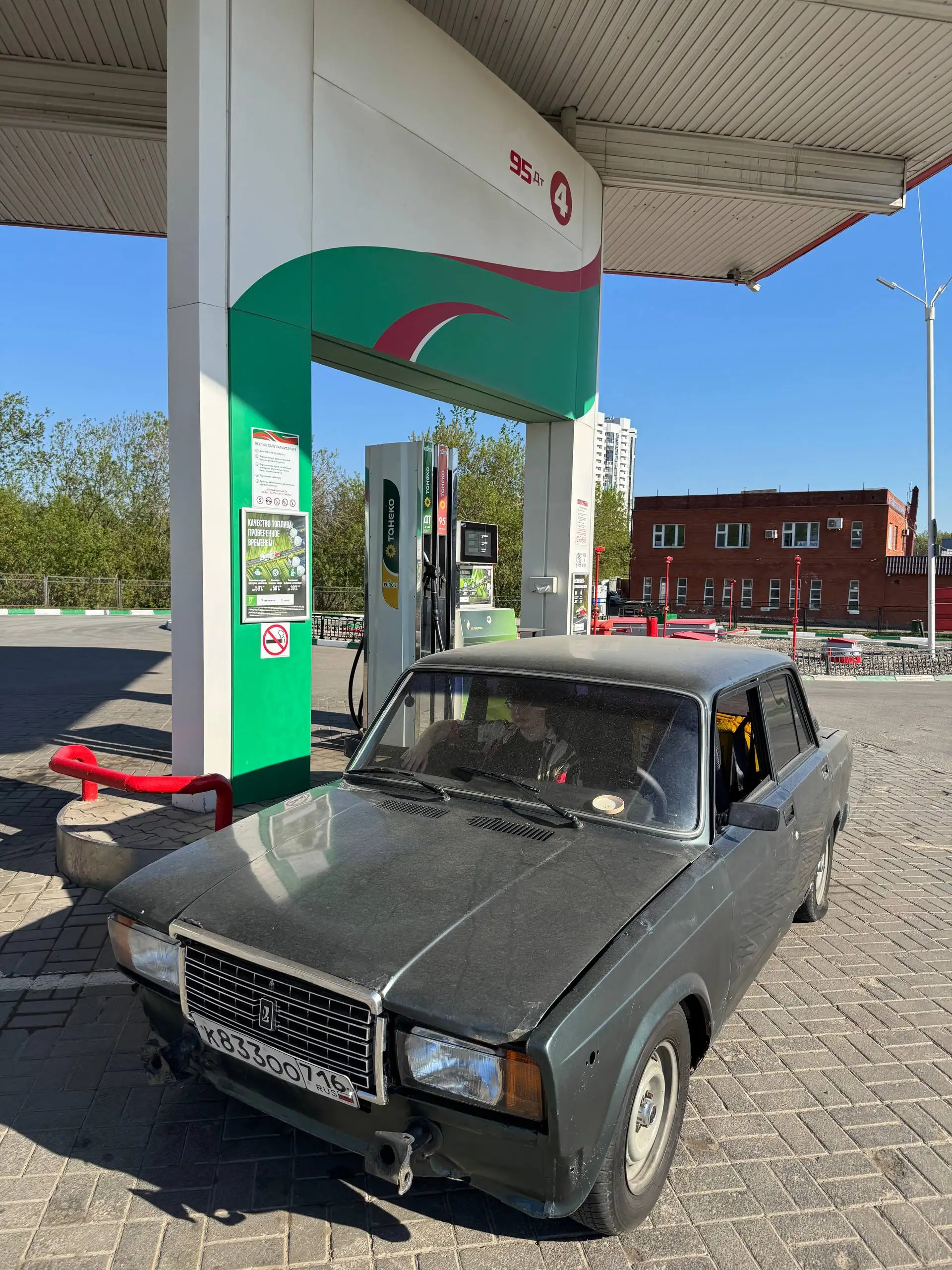 Продам ВАЗ-2107 или ВАЗ-2114, битый, но на ходу - Автомобили (Авто) в Казань