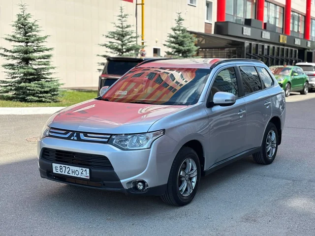 MITSUBISHI OUTLANDER 2013, 2.4 Бензин, 167л.с. - Приборная панель в Казань