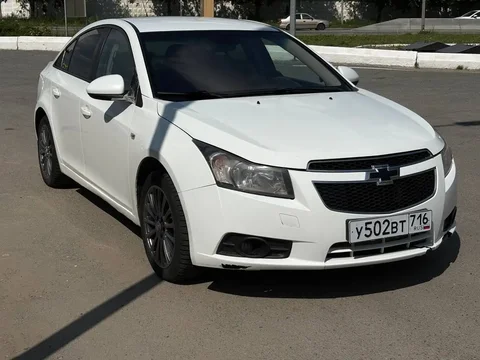 Шевроле Круз 2011 МТ - Renault Logan в Казань