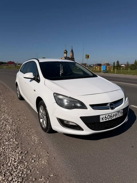 Opel Astra J Универсал 2013 - Купе в Казань