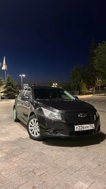 Chevrolet Cruze 1.6 (База) 2012 - Hyundai Getz в Казань