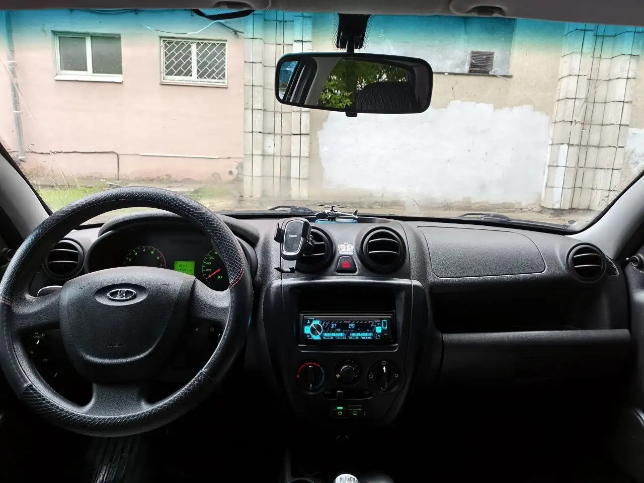 Продам Гранту 1.6 MT 2013 - легковые автомобили (Авто) в Казань