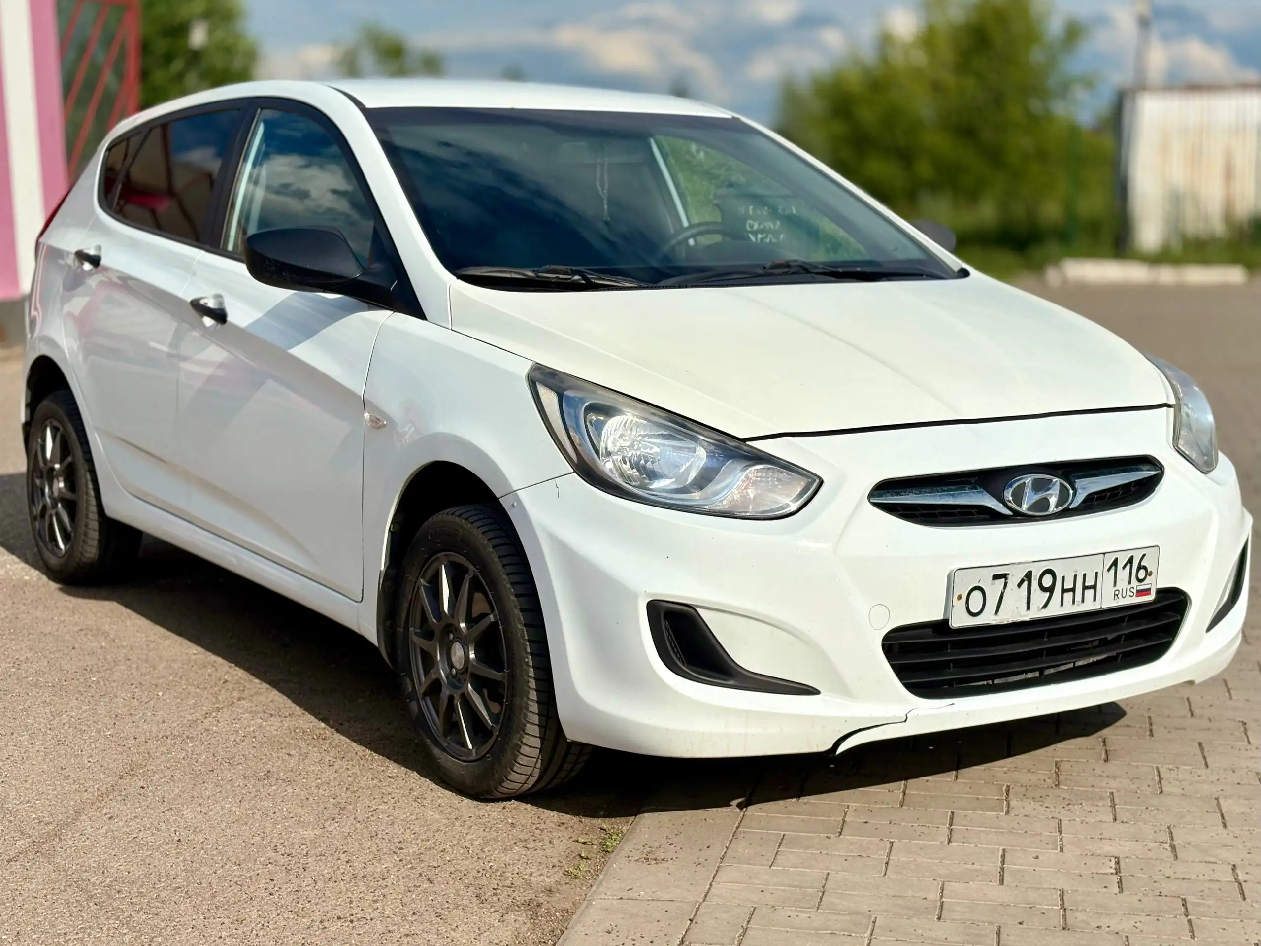 HYUNDAI SOLARIS 2011 - Легковые автомобили (Авто) в Нижнекамск