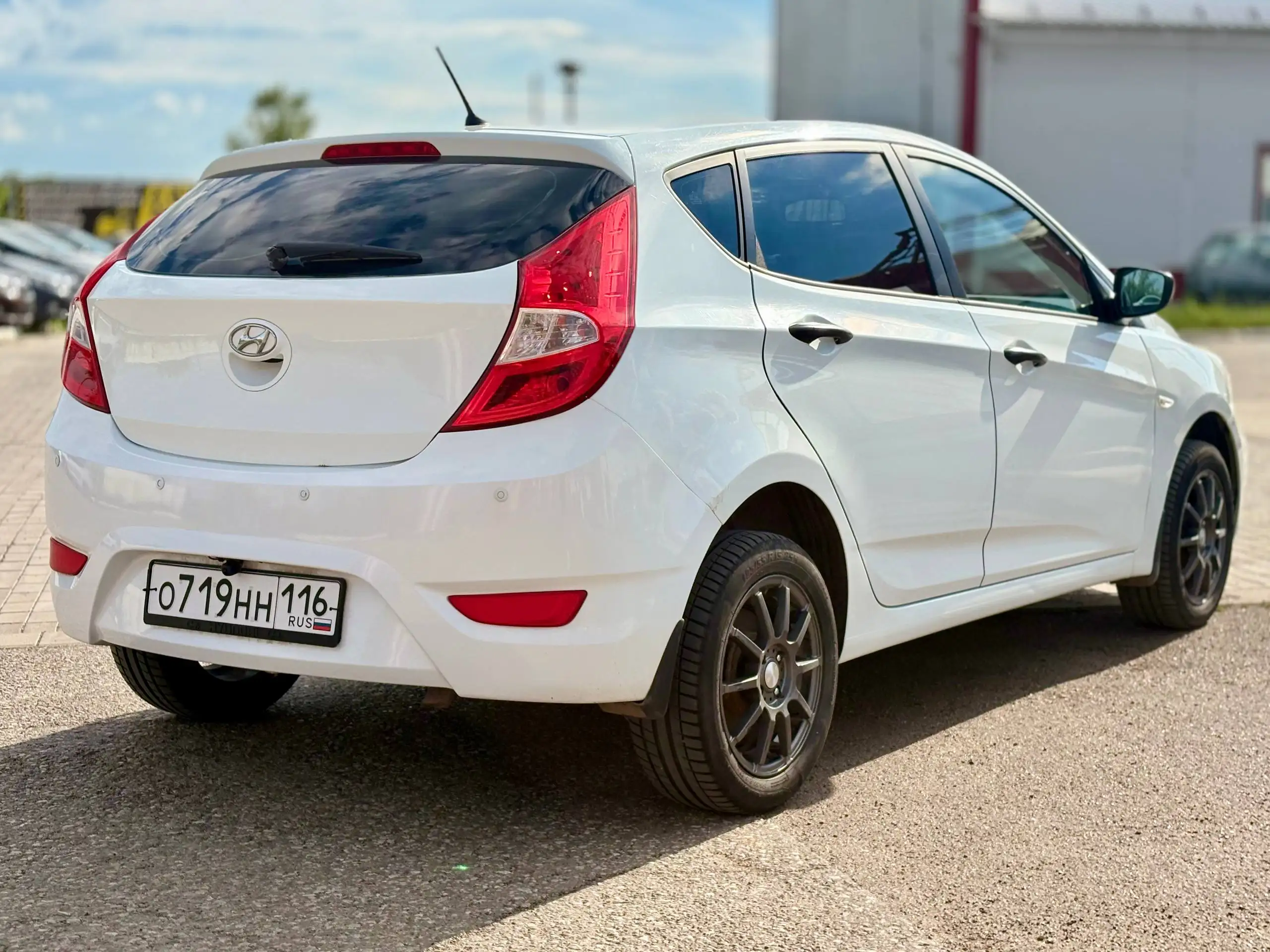 HYUNDAI SOLARIS 2011 - Легковые автомобили (Авто) в Нижнекамск