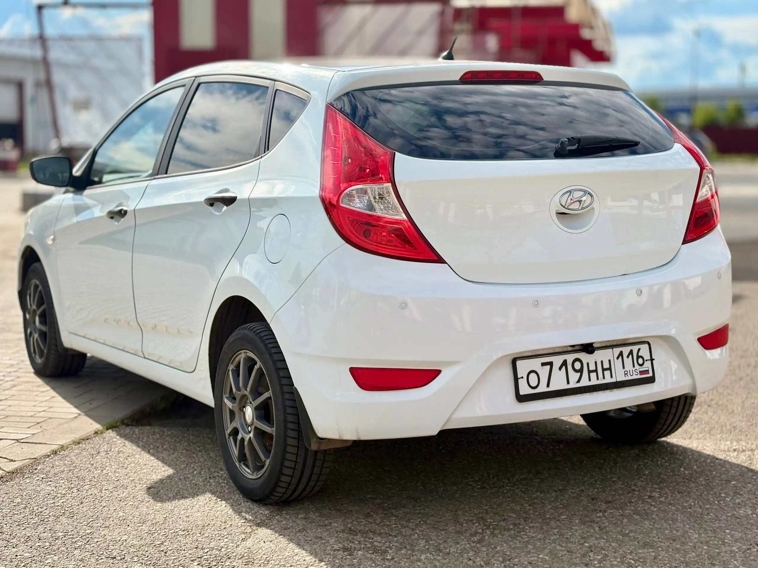 HYUNDAI SOLARIS 2011 - Легковые автомобили (Авто) в Нижнекамск