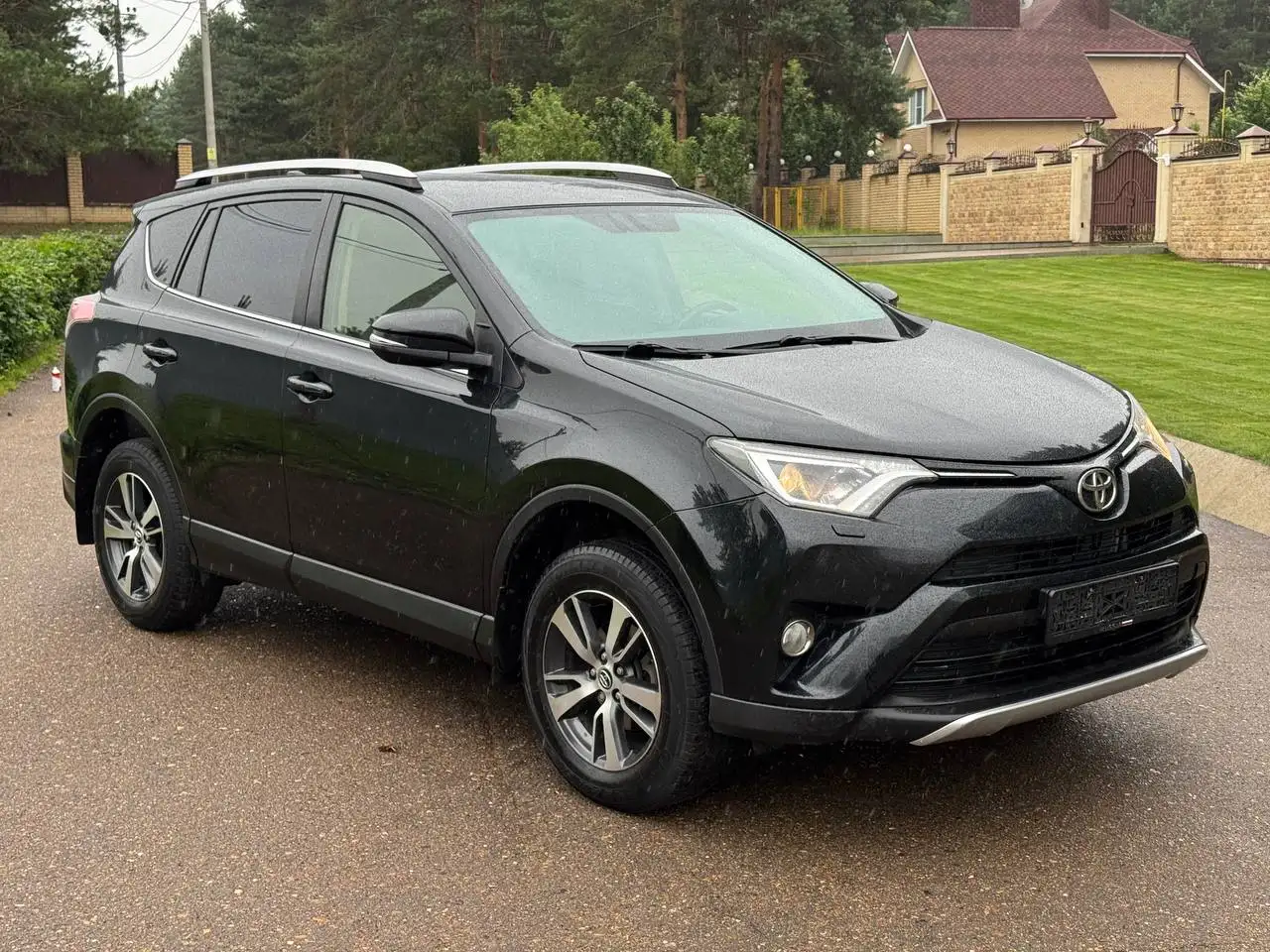Toyota RAV4 2015 - Легковые автомобили (Авто) в Набережные Челны