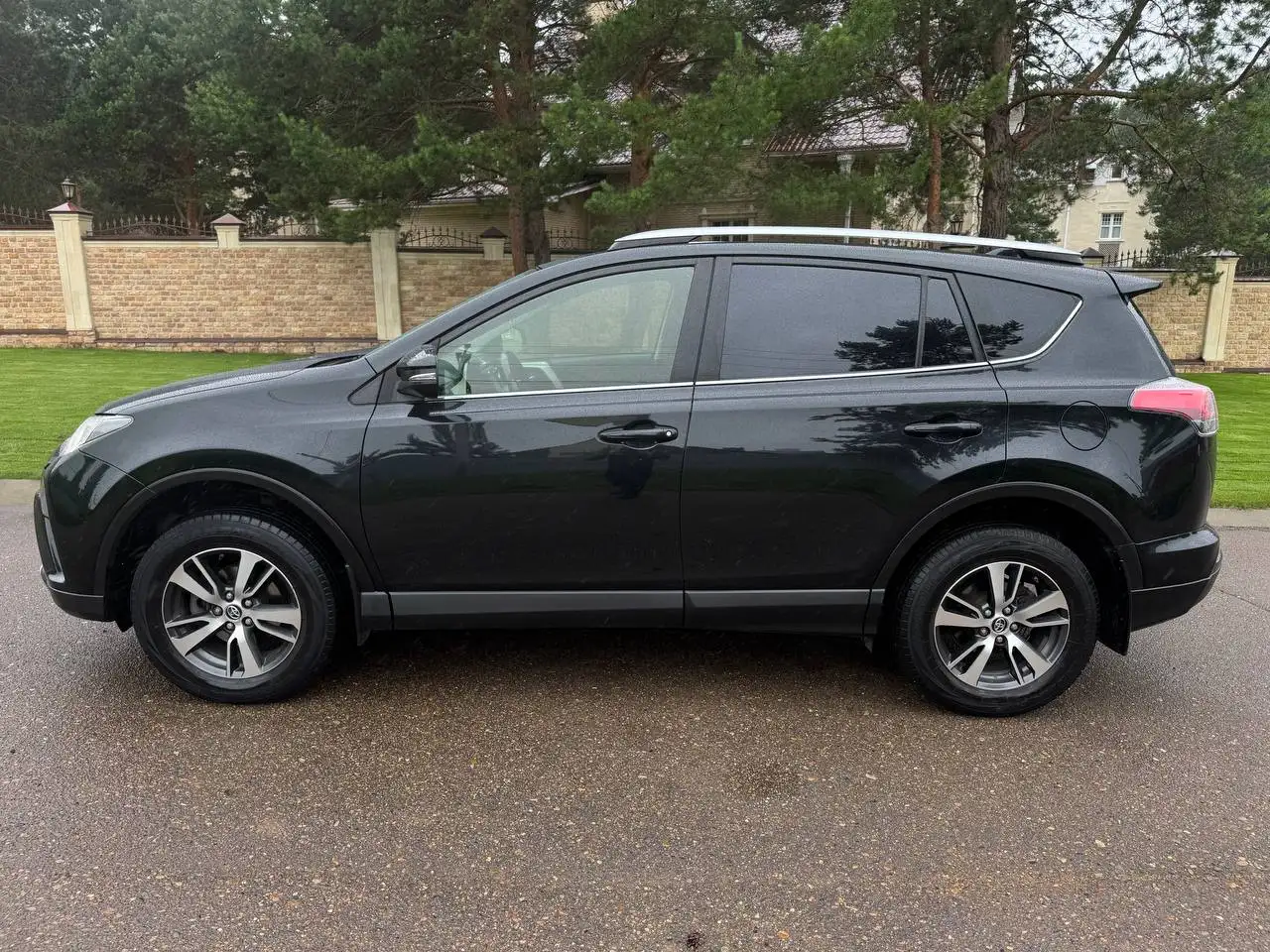 Toyota RAV4 2015 - Легковые автомобили (Авто) в Набережные Челны