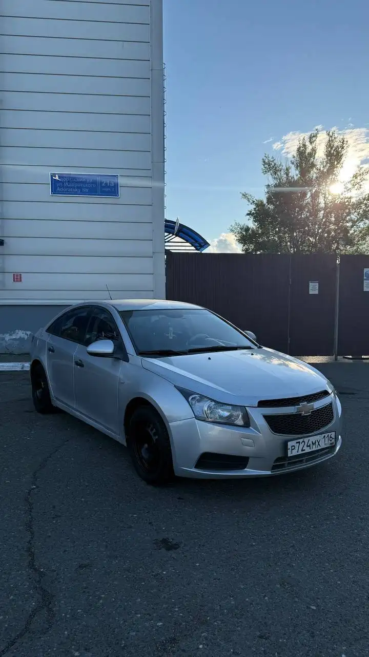 CHEVROLET CRUZ 1.6 2012 года - Chevrolet Cruze (Авто) в Казань