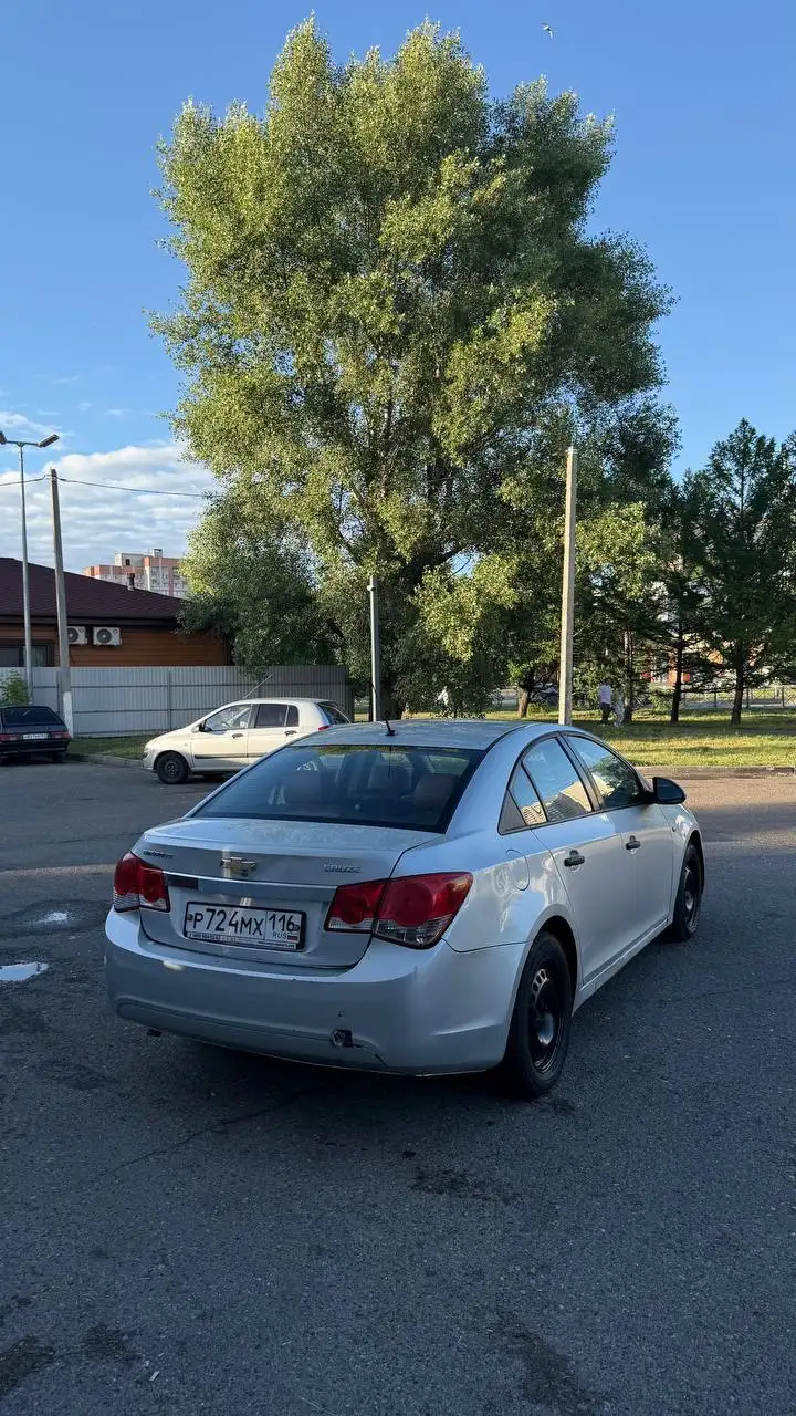 CHEVROLET CRUZ 1.6 2012 года - Chevrolet Cruze (Авто) в Казань