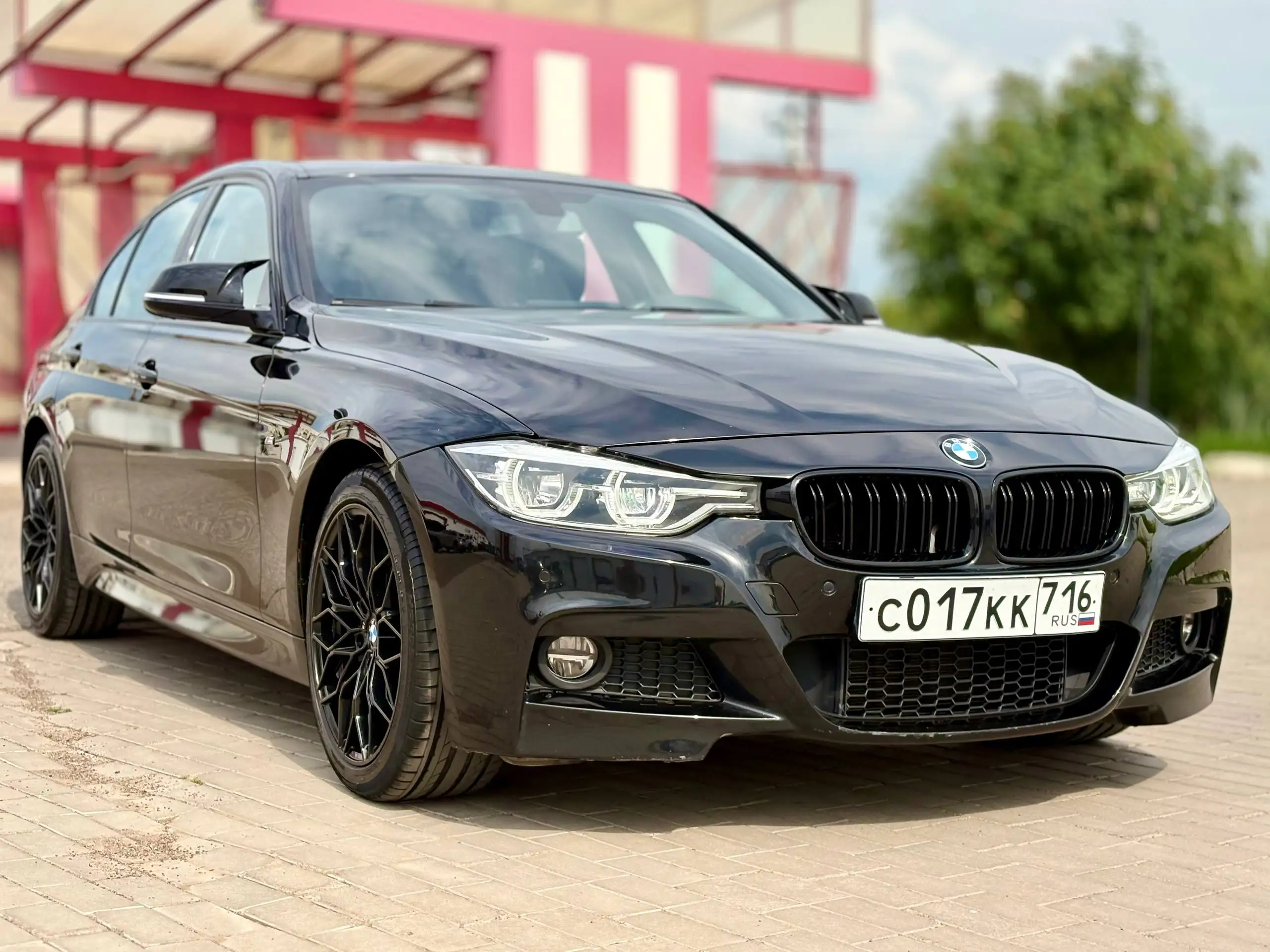 BMW 2018 г. в идеальном состоянии - Легковые автомобили (Авто) в Нижнекамск