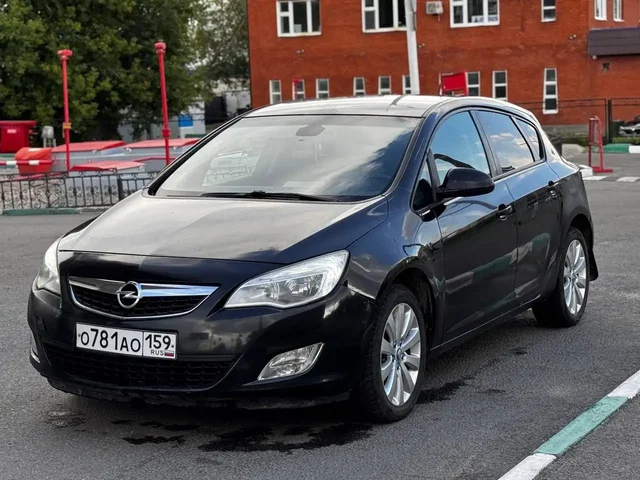 Opel Astra J 2010 - Усилители в Казань