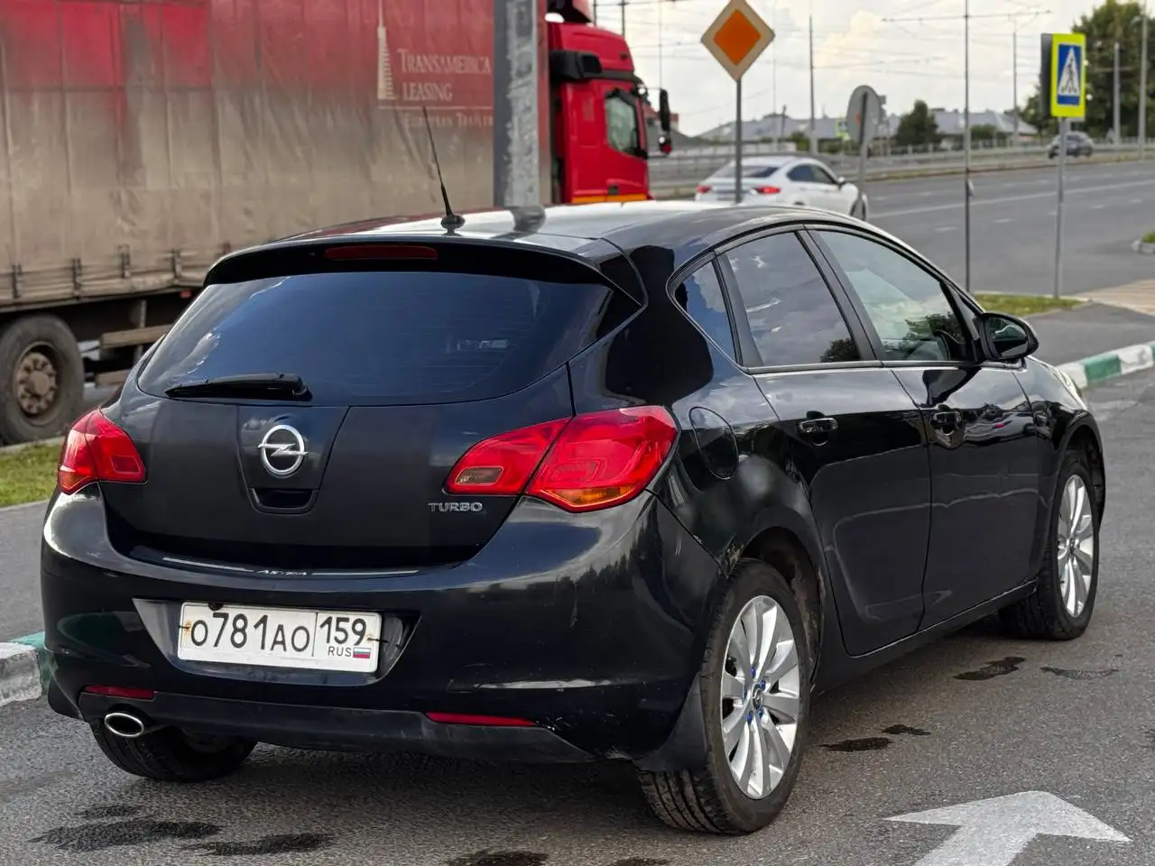Opel Astra J 2010 - Авто в Казань
